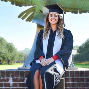 Meet your Posher, Savannah