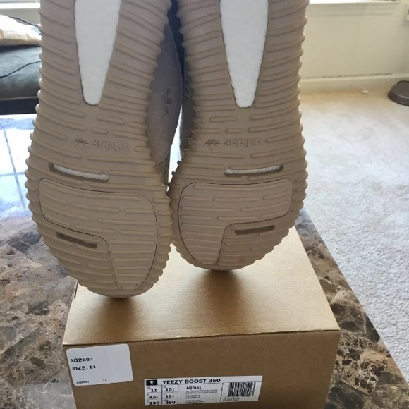 Yeezys Size 11 Authentic - Picture 4 of 4
