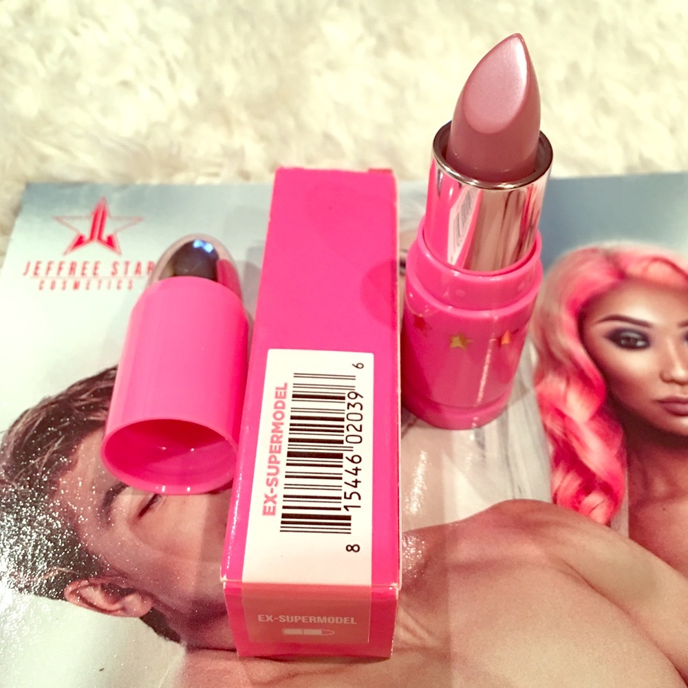 Jeffree Star lip ammo in Ex Supermodel