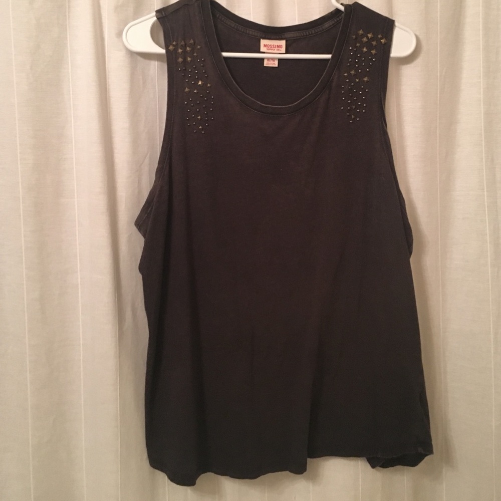 Studded tank