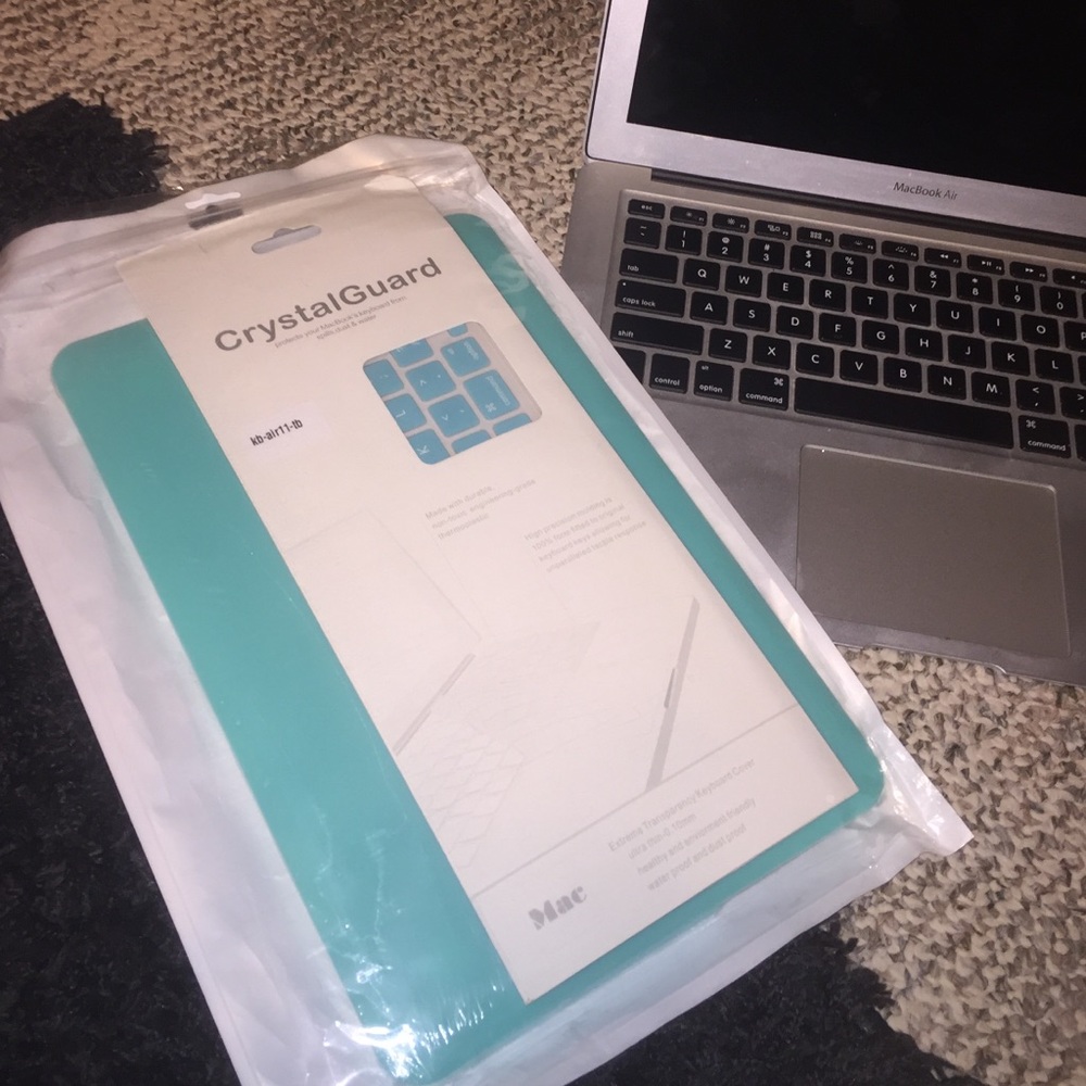 BRAND NEW MACBOOK AIR 11" COMPUTER CASE