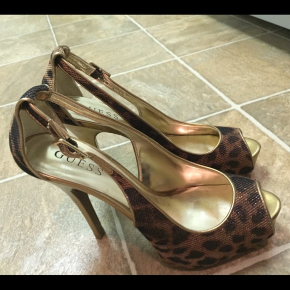 Guess leopard print open toe pumps - Picture 2 of 4
