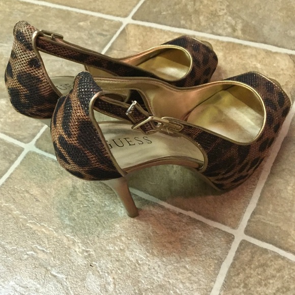 Guess leopard print open toe pumps - Picture 3 of 4