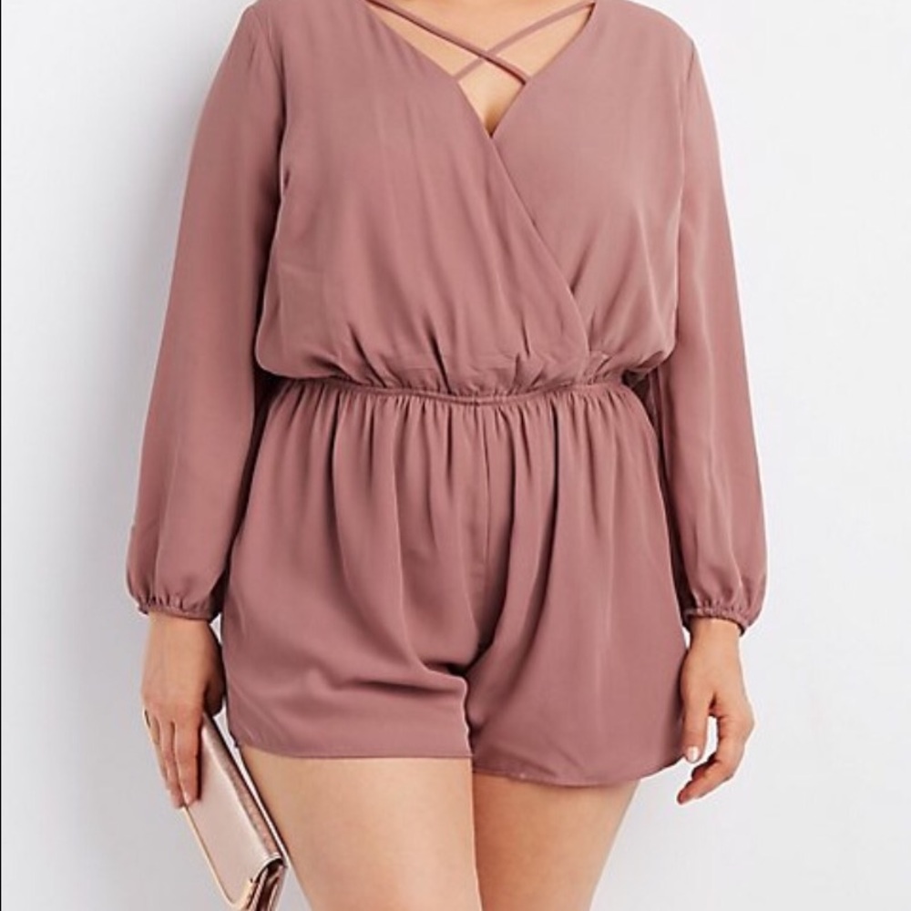 BRAND NEWW MAUVE STRAPPY SURPLICE ROMPER‼️