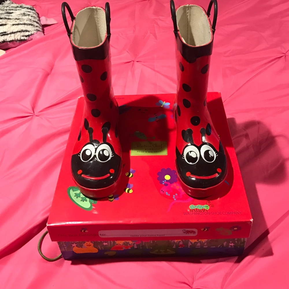 Girls Ladybug Rainboots 🐞