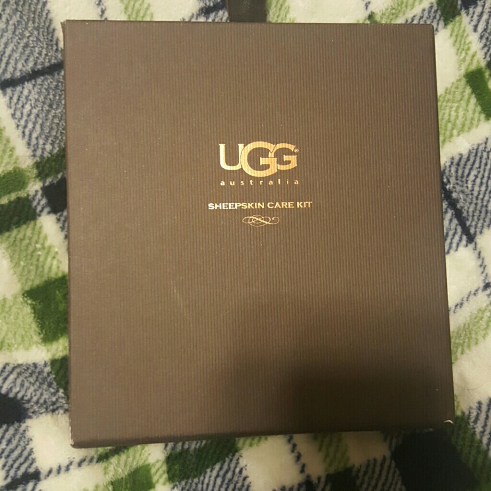 UGG SHEEPSKIN CARE KIT