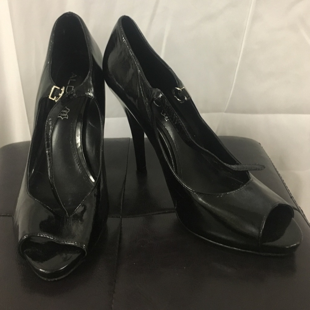 Aldo Leather open toe heels