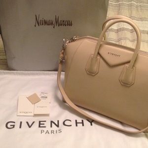 Givenchy Medium Antigona Leather Satchel😀SOLD