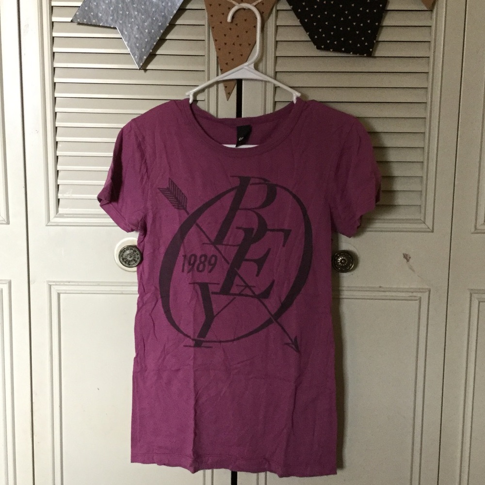 Obey t-shirt