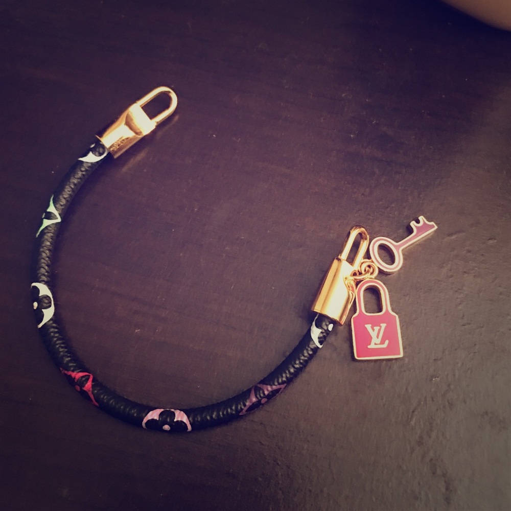 Louis Vuitton keep it bracelet