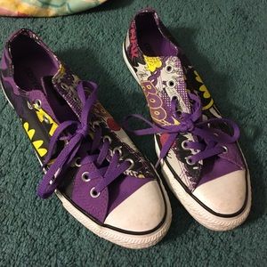 Batman/catwoman conversed