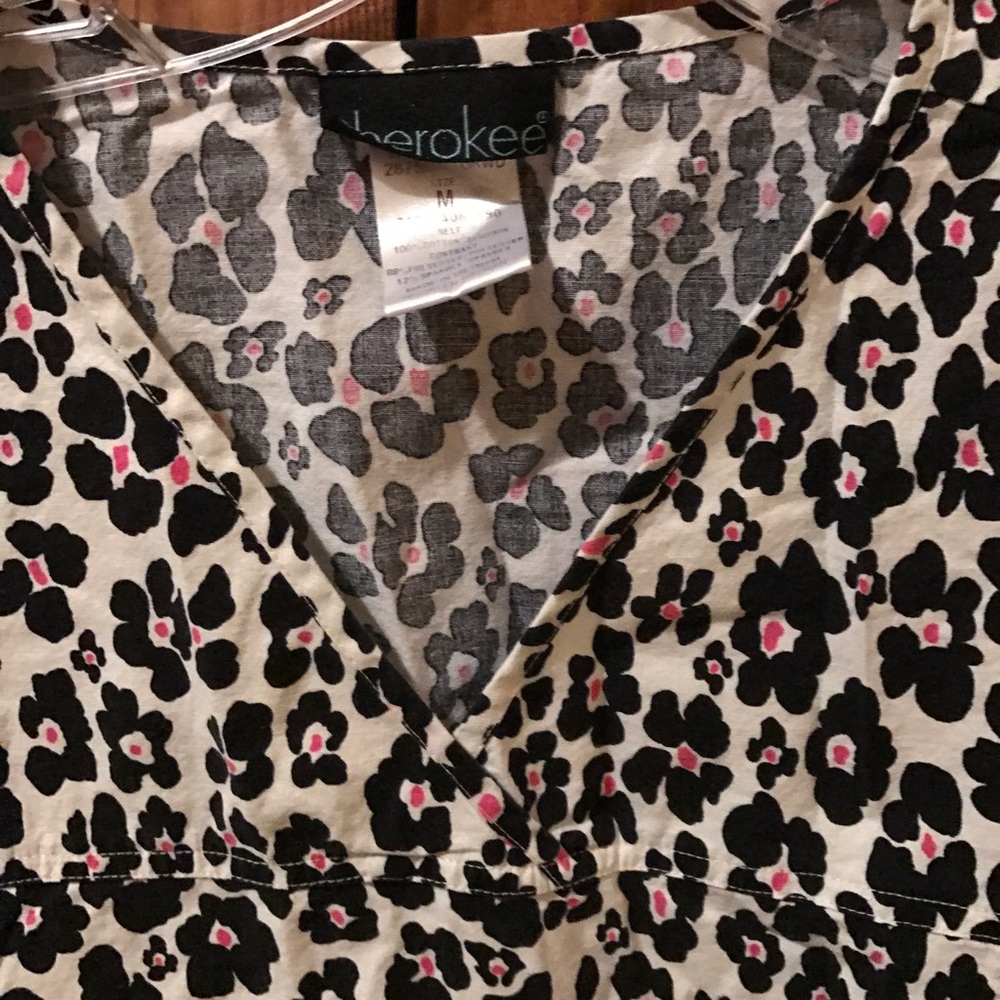 Scrub Top - Picture 2 of 2