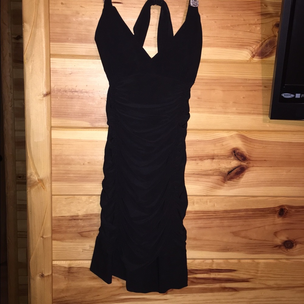 Dress - Picture 2 of 2