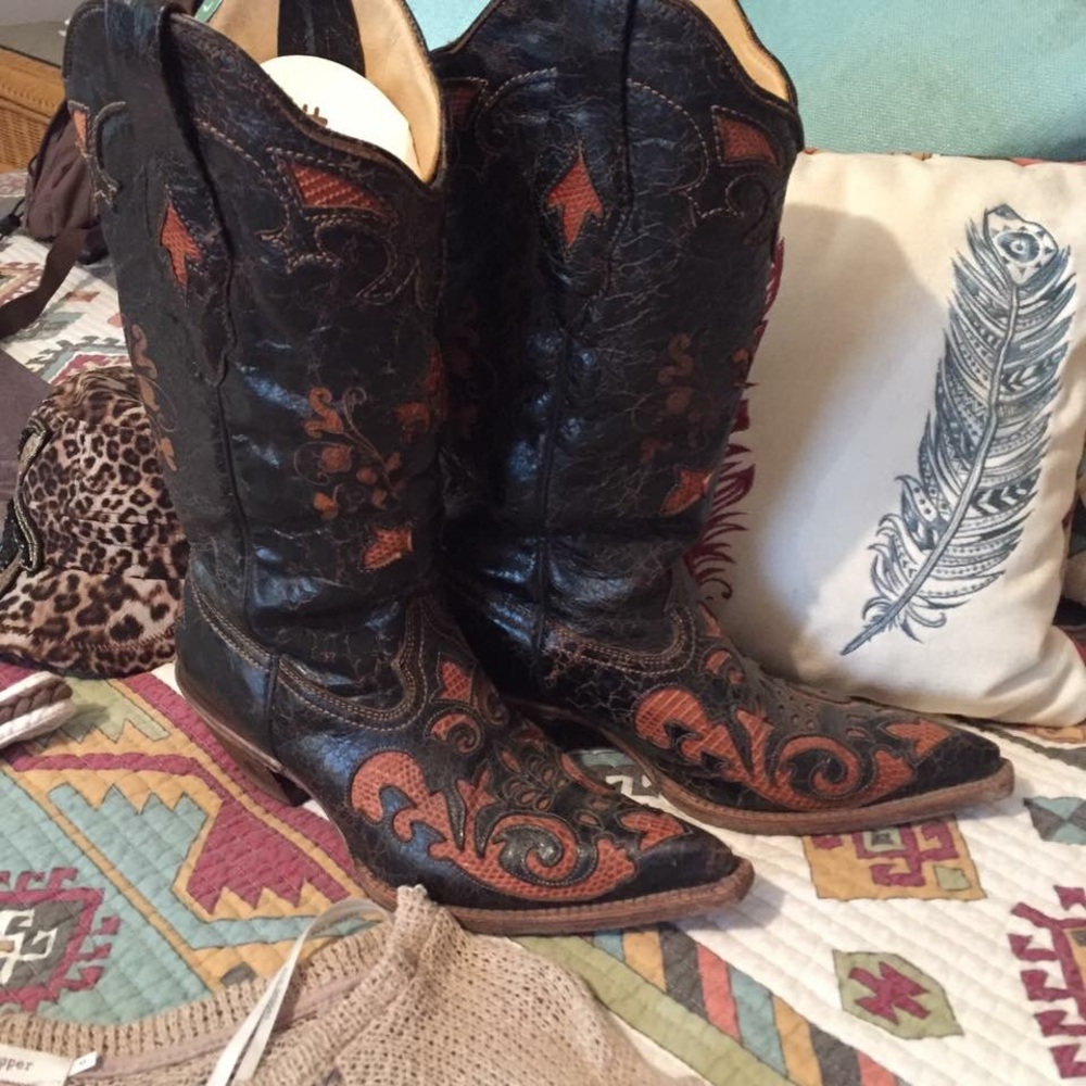 Corral size 7 boots