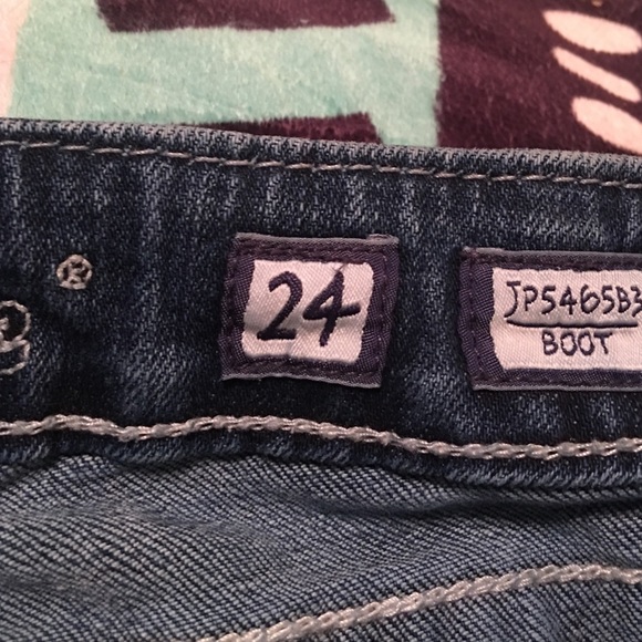 Size 24 Miss Me Jeans - Picture 3 of 4