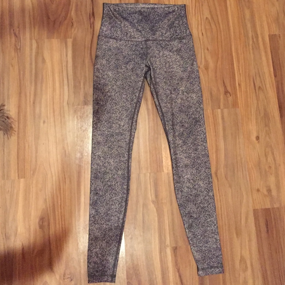 EUC - Speckled Wunder Unders leggings
