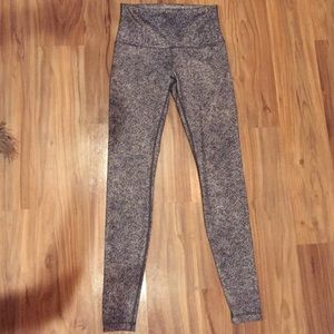 EUC - Speckled Wunder Unders leggings