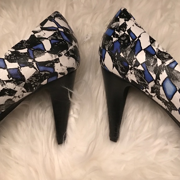 Joe's high heels - Picture 2 of 4