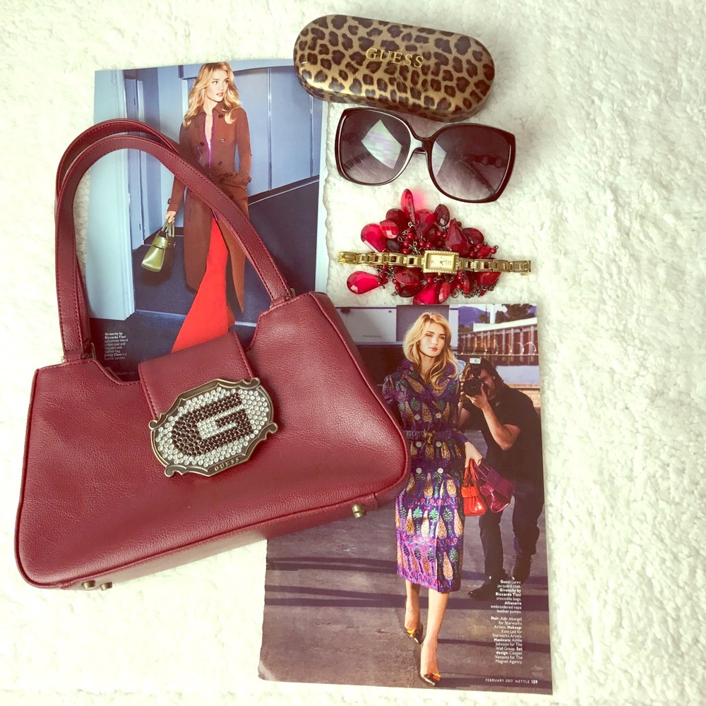 Host Pick‼️Guess burgundy handbag