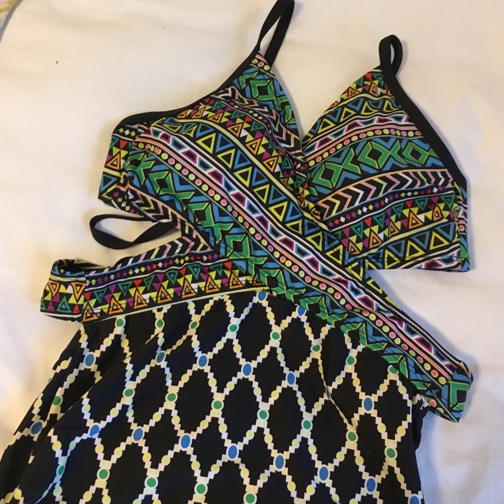 Criss cross one piece