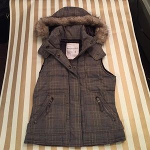 Aeropostale Puffy Vest