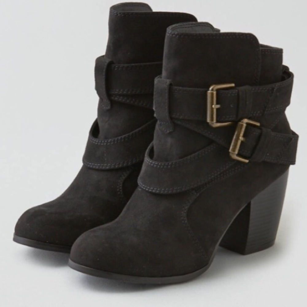 Black buckle American Eagle Boots