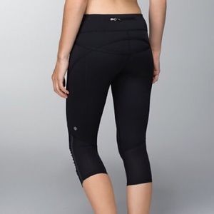 Lululemon Run Pace Crop