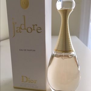Dior j'adore perfume