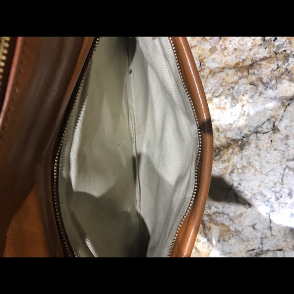 SOLD Tory Burch clutch - Picture 2 of 4