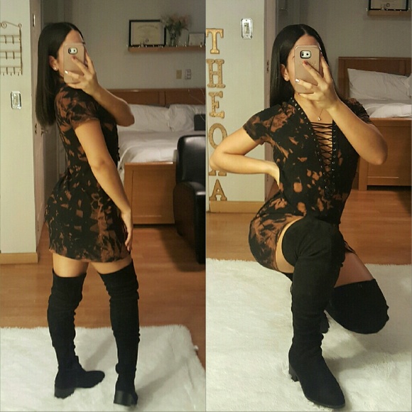 "To Dye For" Lace Up Dress NWOT - Picture 2 of 4