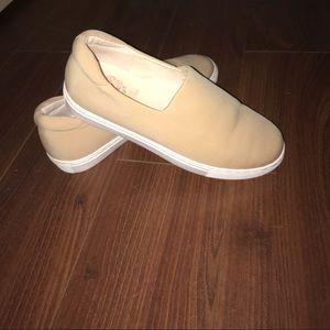 Vince Camuto slip on sneakers