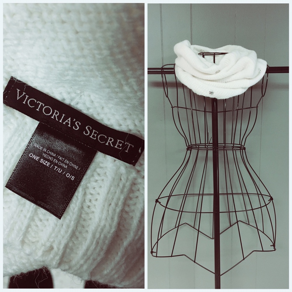 VICTORTIA'S SECRET Infinity scarf!!!!