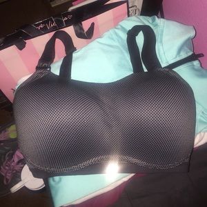 VS Sports Bra