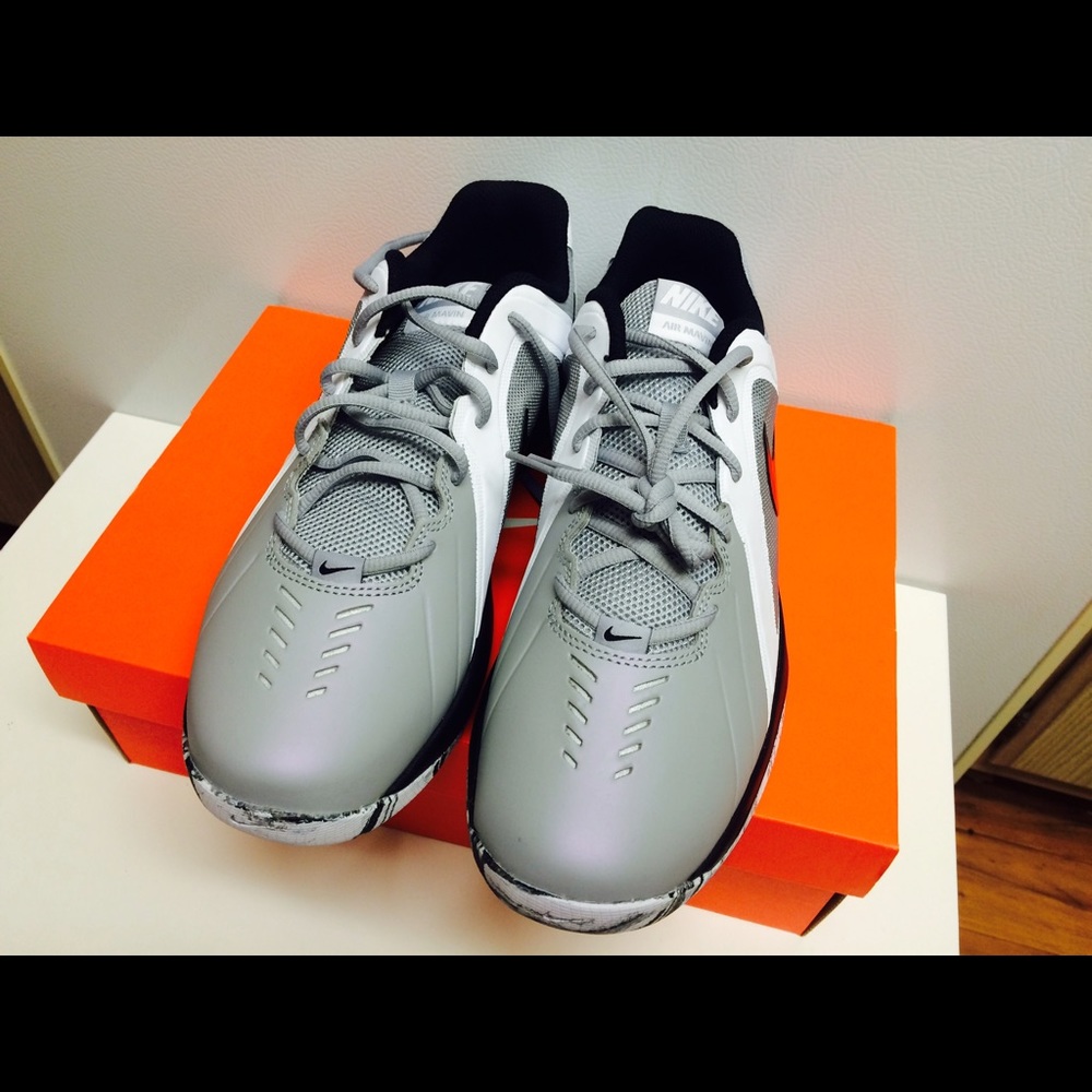 Brand New Nike Air Marvin low