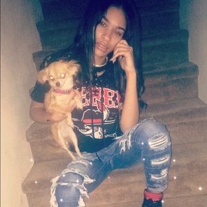 Meet your Posher, Naomi