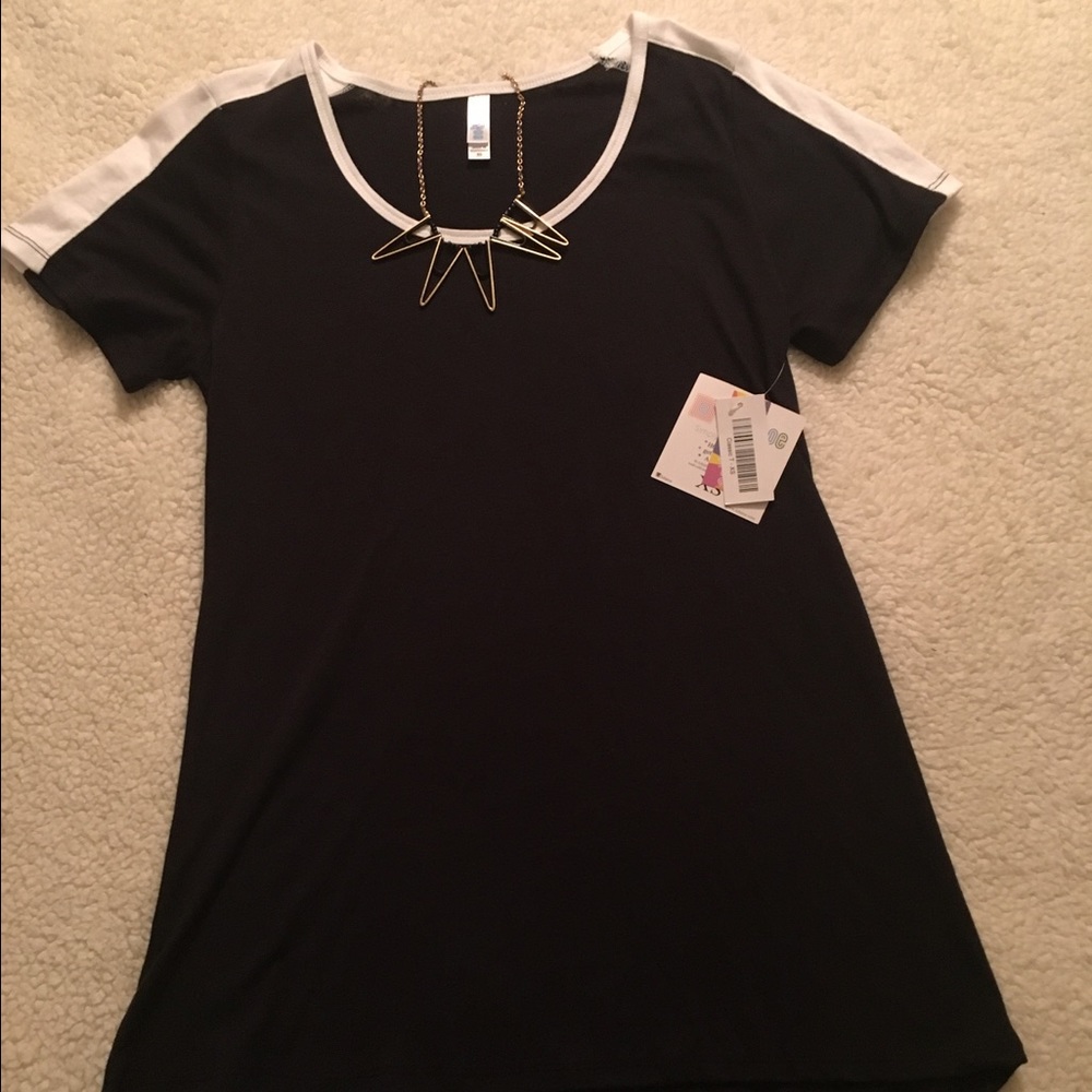 Lularoe Classic Tee XS 🔥Brand New with Tags🔥