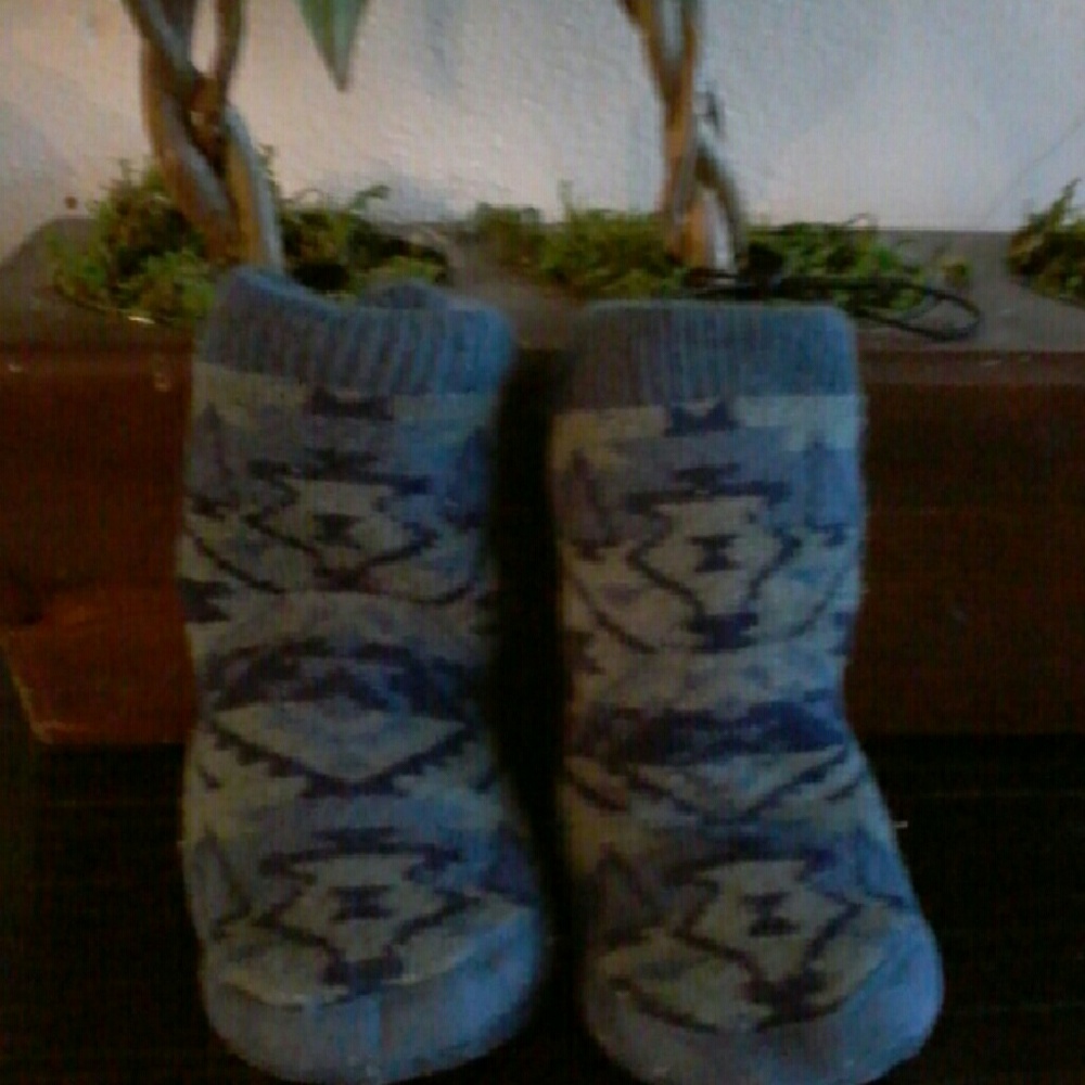 Carter's booties