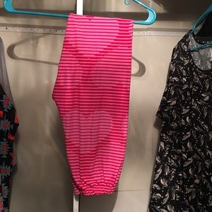LulaRoe Valentine/Heart OS leggings