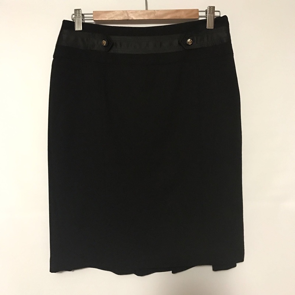 Black mini Alfani skirt!