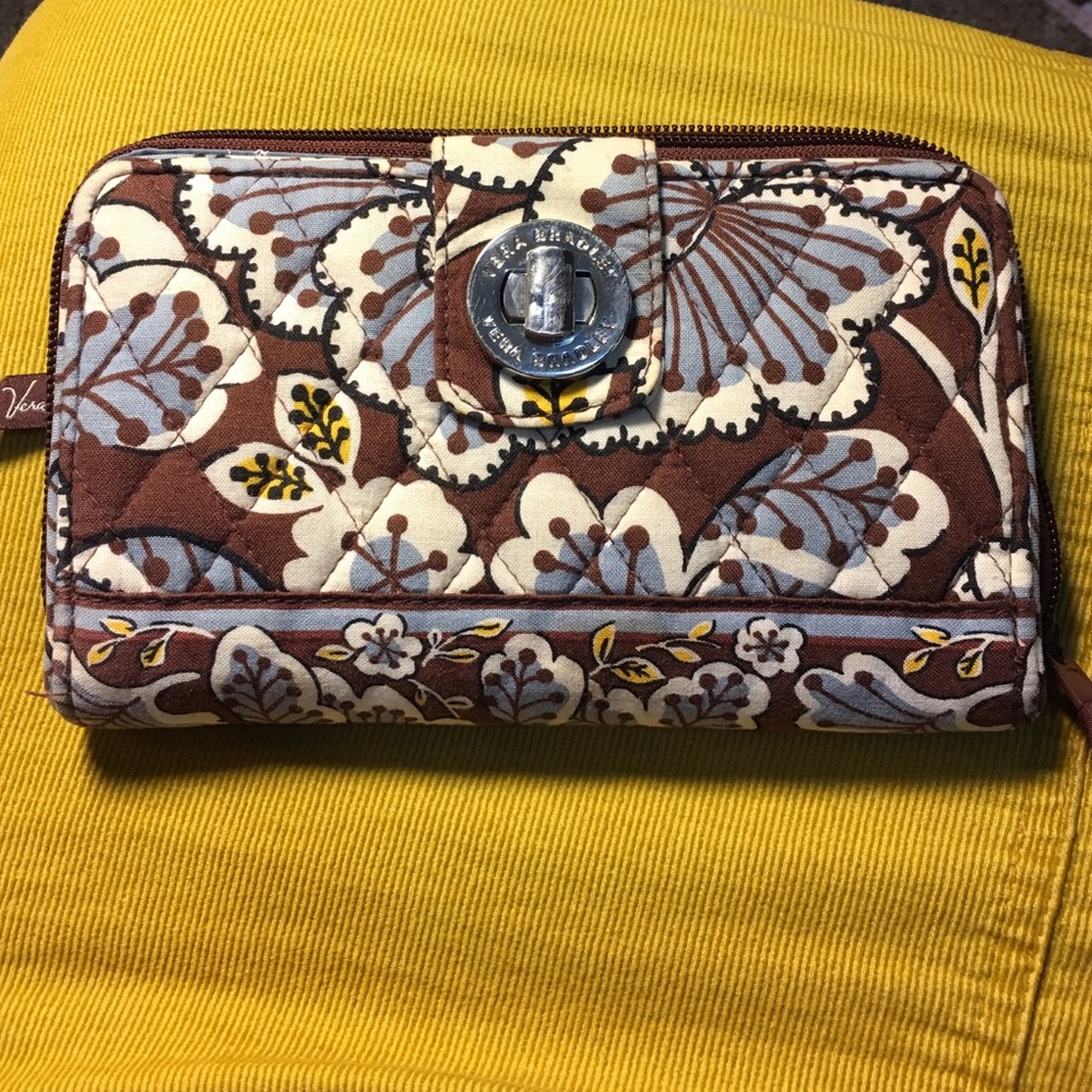Vera Bradley Billfold zip/lock