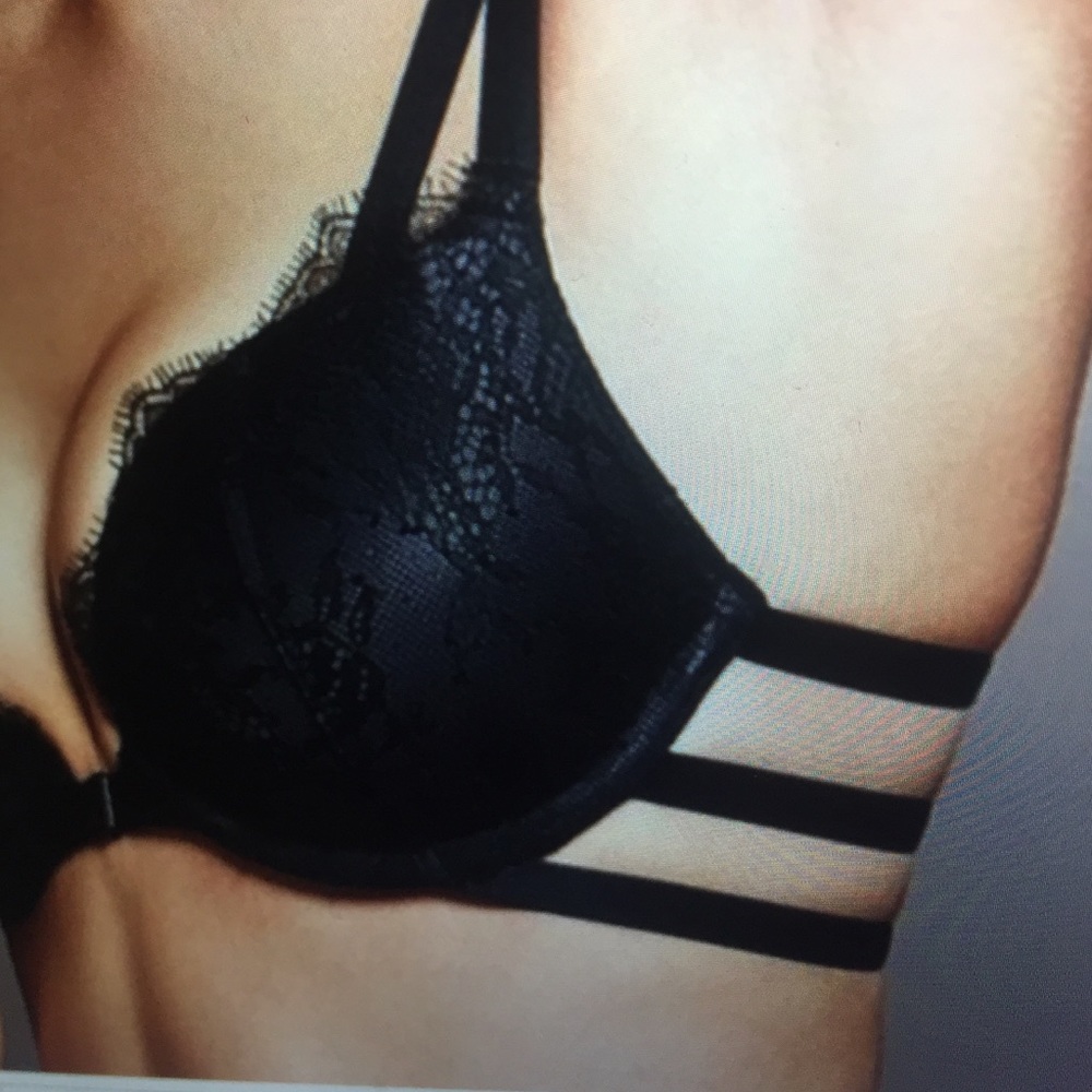 Very sexy Victoria's Secret bra