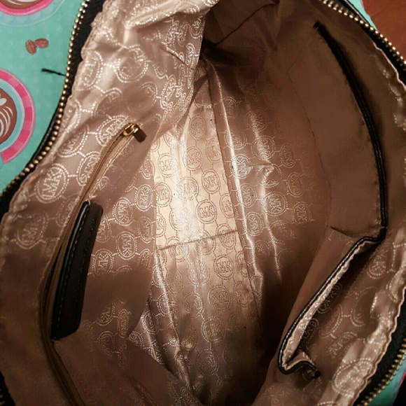 Micheal kors inside - Picture 1 of 1