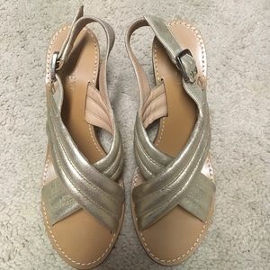 J. Crew Shoes - ❤️J. Crew Gold Heels! Only worn ONCE!! ❤️ J. Crew Shoes - ❤️J. Crew Gold Heels! Only worn ONCE!! ❤️