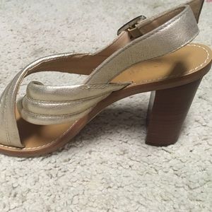 J. Crew Shoes - ❤️J. Crew Gold Heels! Only worn ONCE!! ❤️ J. Crew Shoes - ❤️J. Crew Gold Heels! Only worn ONCE!! ❤️