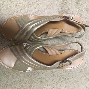 J. Crew Shoes - ❤️J. Crew Gold Heels! Only worn ONCE!! ❤️ J. Crew Shoes - ❤️J. Crew Gold Heels! Only worn ONCE!! ❤️