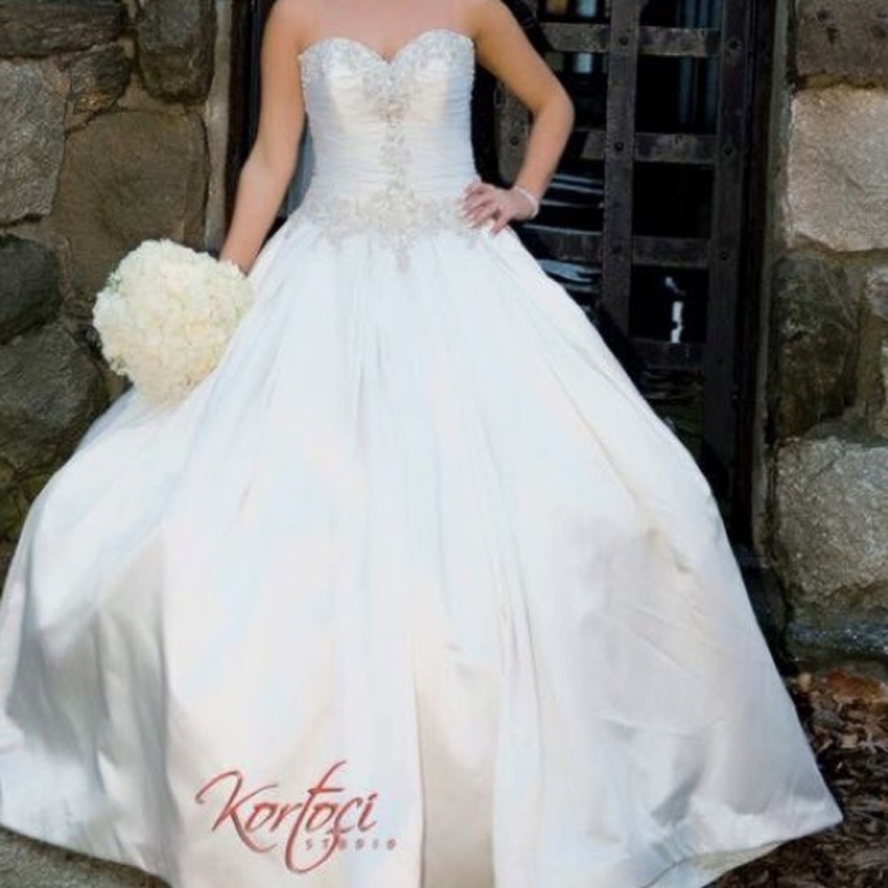 Wedding gown #wedding