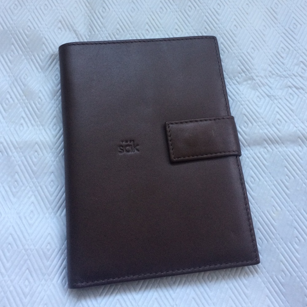 The Sak leather passport/ wallet case