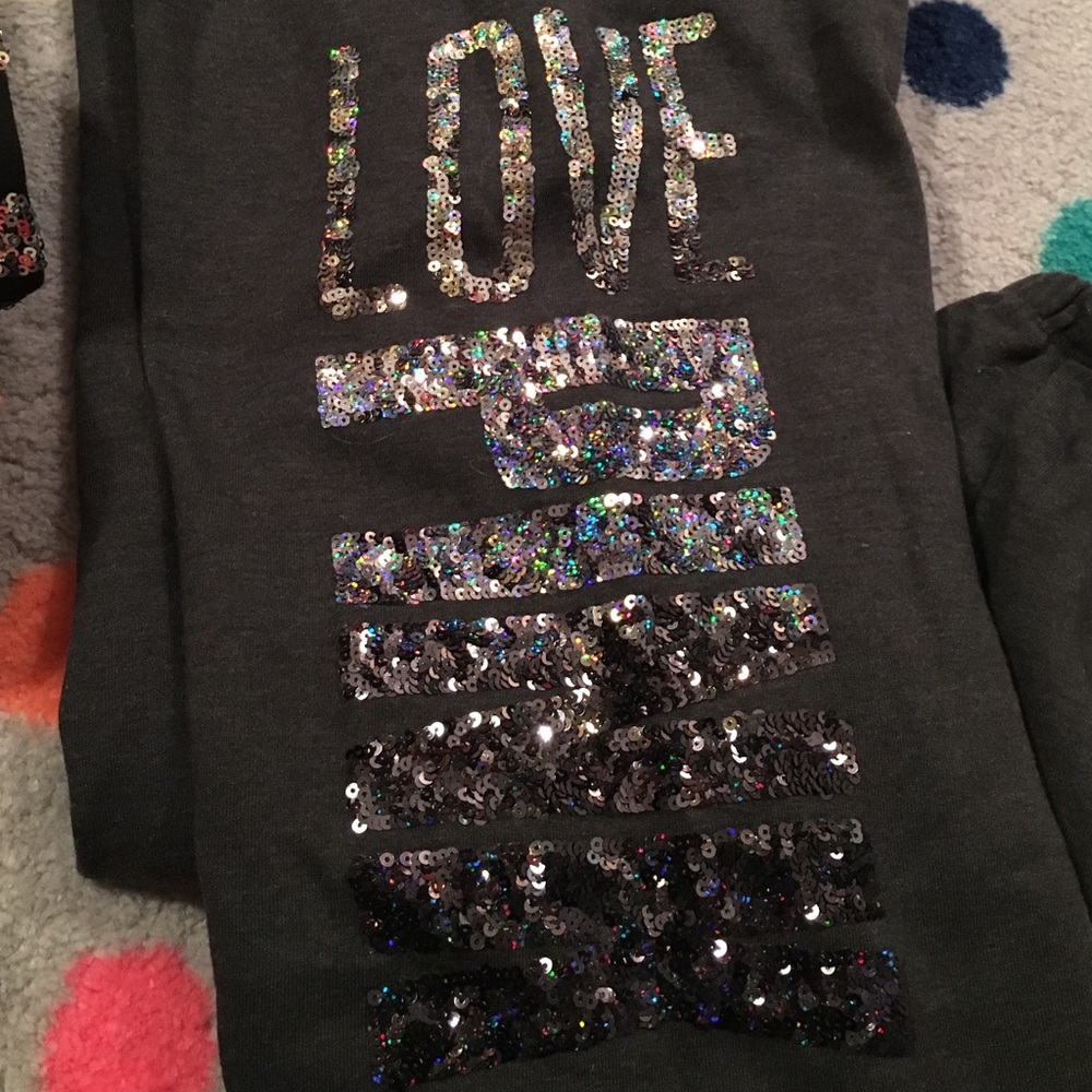 RARE FASHION SHOW CAMPUS SWEATS