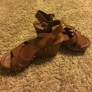 Adorable Brown Wedges Rue21 (Fit 8 best)