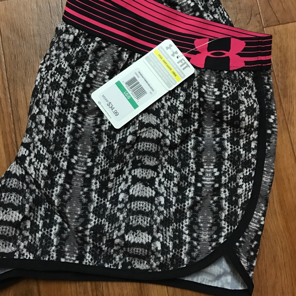 Under Amor Running Shorts